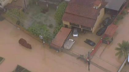Situatie de criza in Rio de Janeiro. Inundatiile au ucis mai multi oameni Situatie de criza in Rio de Janeiro. Inundatiile au ucis mai multi oameni