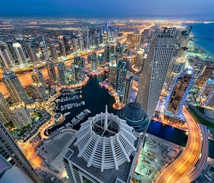 "Orasul viitorului", construit in Dubai. Va avea acoperis retractabil, cascade, aer conditionat si va fi traversat de corabii "Orasul viitorului", construit in Dubai. Va avea acoperis retractabil, cascade, aer conditionat si va fi traversat de corabii