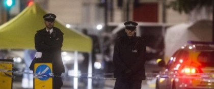 Atacul din Londra nu are legatura cu terorismul, dar orasul ramane in alerta. Tanarul de 19 ani ar fi avut probleme psihice
