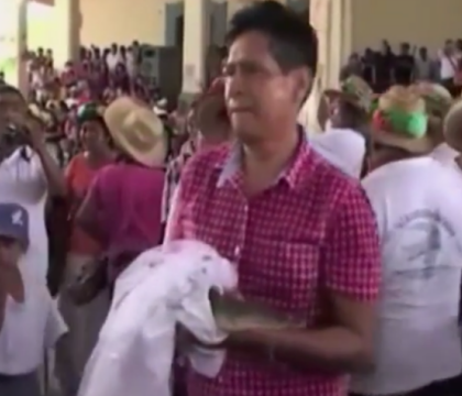 Nunta cu o astfel de mireasa i-a adus celebritate. Cu cine s-a casatorit primarul unui oras din Mexic. VIDEO Nunta cu o astfel de mireasa i-a adus celebritate. Cu cine s-a casatorit primarul unui oras din Mexic. VIDEO