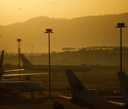 Atacatorul de pe aeroportul din Los Angeles se afla in arest. Ce pedeapsa risca Atacatorul de pe aeroportul din Los Angeles se afla in arest. Ce pedeapsa risca