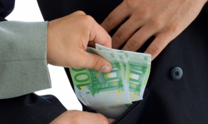 O avocata din Chisinau, retinuta de CNA: Ar fi extorcat mii de euro de la un cetatean O avocata din Chisinau, retinuta de CNA: Ar fi extorcat mii de euro de la un cetatean