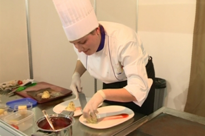 6 bucatari din diferite tari si-au dat piept la Campionatul Gastronomic. Cu ce bucate au impresionat 6 bucatari din diferite tari si-au dat piept la Campionatul Gastronomic. Cu ce bucate au impresionat