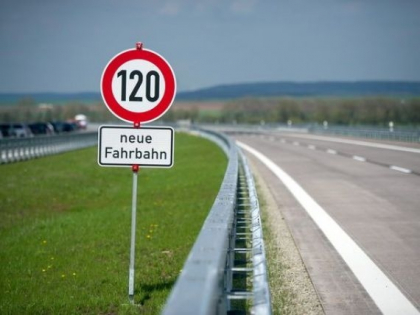 Cea mai bogata tara a Europei introduce taxa de autostrada de 100 de euro pentru soferii straini Cea mai bogata tara a Europei introduce taxa de autostrada de 100 de euro pentru soferii straini
