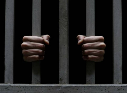 Strangulata si omorata pentru o mie de lei. Agresorul, condamnat la ani grei de inchisoare Strangulata si omorata pentru o mie de lei. Agresorul, condamnat la ani grei de inchisoare