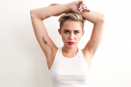 TATUAJUL cu care Miley Cyrus si-a UIMIT fanii! Ce fotografie a publicat pe Twitter - FOTO