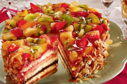 Batalie dulce la campionatul gastronomic. Ce opere culinare au prezentat 8 bucatari - VIDEO