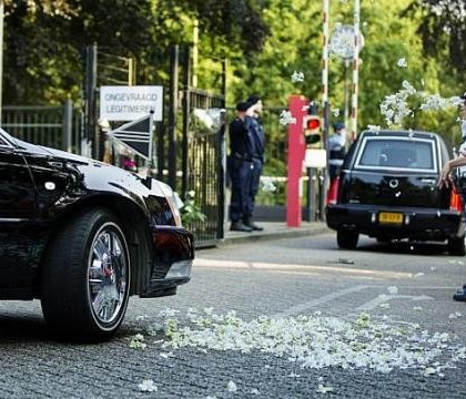 Tatal unei femei care a murit in catastrofa aviatica din Ucraina a murit cu "inima zdrobita" Tatal unei femei care a murit in catastrofa aviatica din Ucraina a murit cu "inima zdrobita"