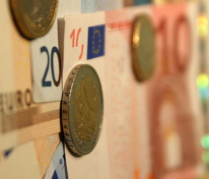 Omul de afaceri care a platit aproape 100 de euro pe trei sticle de apa. Cum explica reprezentantii hotelului Omul de afaceri care a platit aproape 100 de euro pe trei sticle de apa. Cum explica reprezentantii hotelului