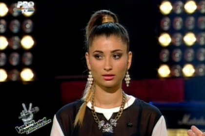 Brenciu si Moga s-au certat pentru a o "fura" pe ea! Elena Salaru a facut furori la Vocea Romaniei