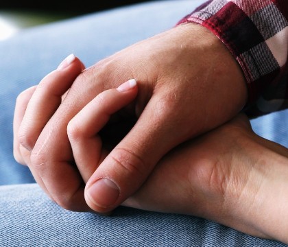Ce pericole se ascund intr-o strangere de mana. Cercetatorii spun ca in asa mod se transmit cel mai usor bacteriile Ce pericole se ascund intr-o strangere de mana. Cercetatorii spun ca in asa mod se transmit cel mai usor bacteriile