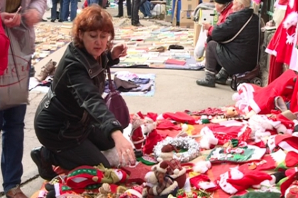 Decoratiunile pentru pomul de Craciun, deja in vanzare. Preturile, mai mari decat anul trecut Decoratiunile pentru pomul de Craciun, deja in vanzare. Preturile, mai mari decat anul trecut