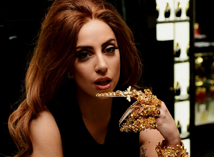 Lady Gaga a pozat goala! Vezi fotografiile incendiare Lady Gaga a pozat goala! Vezi fotografiile incendiare