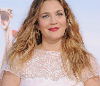 Doliu in familia lui Drew Barrymore. Sora vitrega a actritei americane a fost gasita moarta in masina Doliu in familia lui Drew Barrymore. Sora vitrega a actritei americane a fost gasita moarta in masina