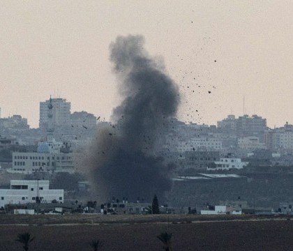 Razboi in Gaza. Israelul si-a reluat atacurile, dupa ce Hamas a refuzat prelungirea armistitiului Razboi in Gaza. Israelul si-a reluat atacurile, dupa ce Hamas a refuzat prelungirea armistitiului