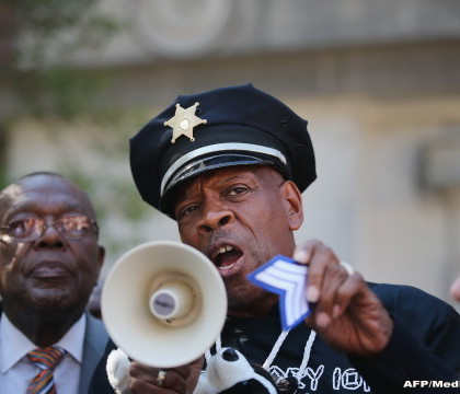 Magazine jefuite si revolte in Statele Unite, dupa uciderea unui tanar de culoare de catre politie. Barack Obama face apel la calm Magazine jefuite si revolte in Statele Unite, dupa uciderea unui tanar de culoare de catre politie. Barack Obama face apel la calm