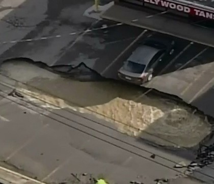 Situatia este catastrofala in SUA. Localitati intregi sunt acoperite de ape din cauza inundatiilor