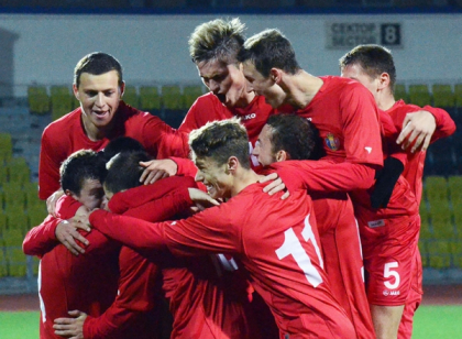Nationala de tineret a umilit-o pe Lituania! Micii tricolori viseaza cu ochii deschisi la Euro 2015 Nationala de tineret a umilit-o pe Lituania! Micii tricolori viseaza cu ochii deschisi la Euro 2015