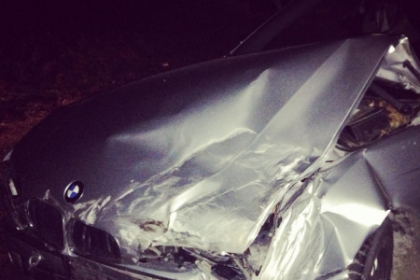 Ionel Istrati si-a facut zob BMW-ul. Interpretul, implicat intr-un accident in drum spre Causeni