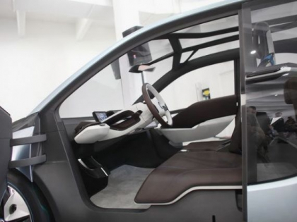 Mai subtire ca firul de par si dur ca otelul. Materialul cu care BMW revolutioneaza industria auto Mai subtire ca firul de par si dur ca otelul. Materialul cu care BMW revolutioneaza industria auto
