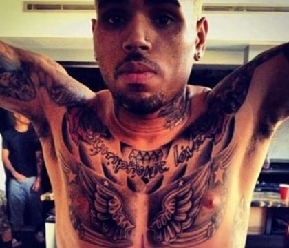 Cantaretul Chris Brown, tinta unui atac armat, intr-un club din SUA. Trei persoane au ajuns la spital Cantaretul Chris Brown, tinta unui atac armat, intr-un club din SUA. Trei persoane au ajuns la spital