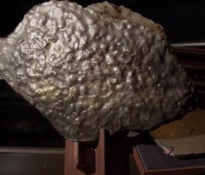 Descoperirea facuta intr-un meteorit provenit de pe Marte ce a aterizat in 1911 in Egipt. Ce sustin cercetatorii Descoperirea facuta intr-un meteorit provenit de pe Marte ce a aterizat in 1911 in Egipt. Ce sustin cercetatorii