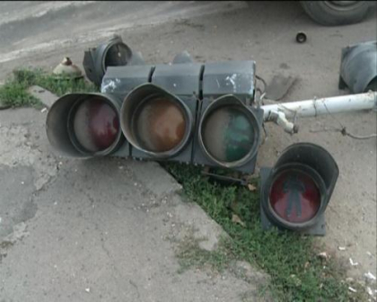 Copil de 7 ani din Sangerei, strivit de o masina. In loc sa opreasca, soferita a trecut cu rotile peste el Copil de 7 ani din Sangerei, strivit de o masina. In loc sa opreasca, soferita a trecut cu rotile peste el
