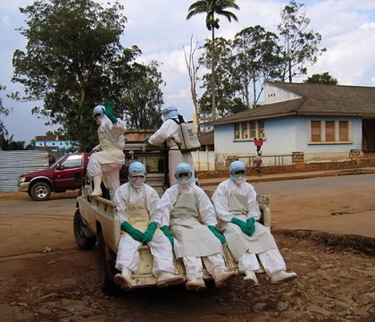Un al doilea medic american, infectat cu Ebola in Africa. OMS: Numarul bolnavilor a ajuns la 20.000; 1.552 de decese Un al doilea medic american, infectat cu Ebola in Africa. OMS: Numarul bolnavilor a ajuns la 20.000; 1.552 de decese