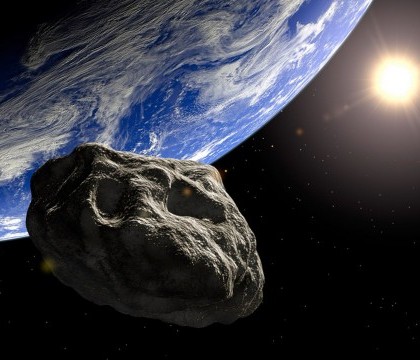 Un asteroid de marimea unei balene va trece duminica pe langa Pamant. Specialistii de la NASA spun ca NU exista riscul unui impact Un asteroid de marimea unei balene va trece duminica pe langa Pamant. Specialistii de la NASA spun ca NU exista riscul unui impact