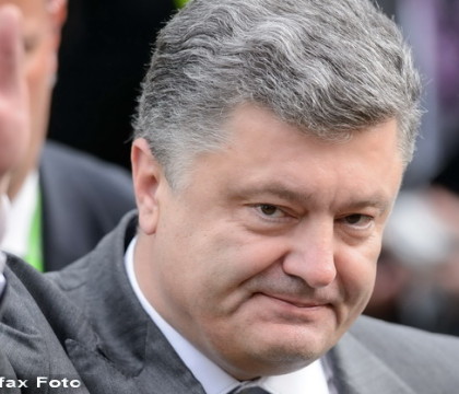 Criza in Ucraina. Porosenko spera sa obtina un statut special la NATO pentru tara sa in timpul vizitei in SUA Criza in Ucraina. Porosenko spera sa obtina un statut special la NATO pentru tara sa in timpul vizitei in SUA