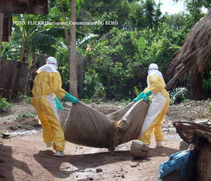 "Ati venit sa ne imbolnaviti". Locuitorii unui sat din Africa i-au ucis pe cei care venisera sa le explice riscurile Ebola