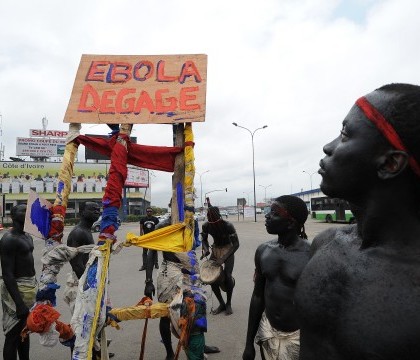 Un cameraman al NBC News s-a infectat cu Ebola in Liberia. Anuntul, facut pe site-ul televiziunii americane Un cameraman al NBC News s-a infectat cu Ebola in Liberia. Anuntul, facut pe site-ul televiziunii americane