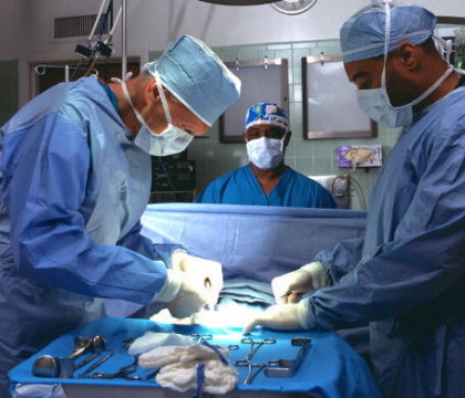 Din cauza performantele sexuale slabe, a recurs la o metoda care l-ar fi putut costa viata. Doctorii l-au operat de urgenta