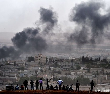 LUPTA PENTRU KOBANE. Statul Islamic trimite intariri in orasul sirian pentru a castiga aceasta batalie considerata "cruciala"