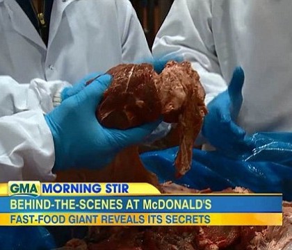 McDonald\'s isi deschide usile pentru prima data. Ce se ascunde in spatele celor mai cautate produse de tip fast-food