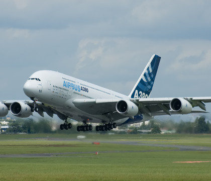 Un avion cu 433 de persoane la bord, afectat de turbulente in India. 22 de persoane, ranite
