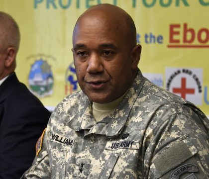 Unsprezece militari SUA, inclusiv un general, reveniti din Liberia si suspecti de Ebola sunt in carantina in Italia Unsprezece militari SUA, inclusiv un general, reveniti din Liberia si suspecti de Ebola sunt in carantina in Italia