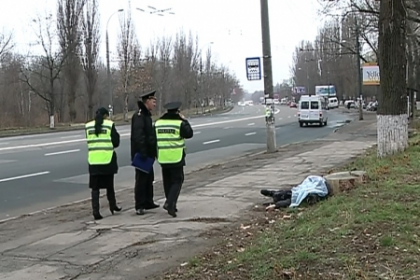 A murit in ziua de Craciun pe stil vechi. Un barbat din Chisinau a cazut secerat pe strada