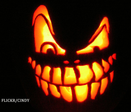 A petrecut de Halloween in club, insa a doua zi prietenii au crezut ca a luat bataie. De unde proveneau vanataile. FOTO
