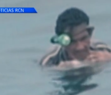 Un pescar din Columbia a plutit doua zile in Oceanul Pacific ajutat de o lada frigorifica mica. Cum a fost descoperit Un pescar din Columbia a plutit doua zile in Oceanul Pacific ajutat de o lada frigorifica mica. Cum a fost descoperit