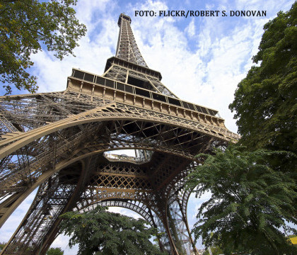 Ce vi se poate intampla daca ati fotografiat Turnul Eiffel noaptea. Nici macar UE nu va poate salva