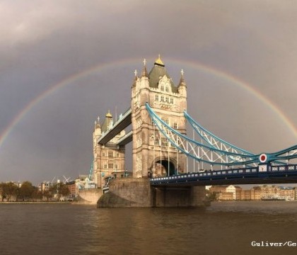 Investitie masiva de 1.3 milioane de euro. Cum arata Londra vazuta de pe platforma de sticla de la Tower Bridge Investitie masiva de 1.3 milioane de euro. Cum arata Londra vazuta de pe platforma de sticla de la Tower Bridge
