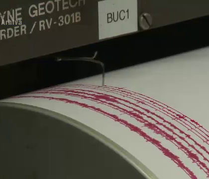 Cutremur cu magnitudinea de 7,3 in estul Indoneziei. Autoritatile au emis alerta de tsunami pentru mai multe state
