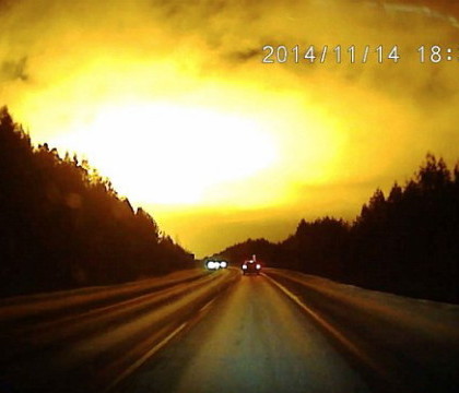 Lumina misterioasa care a aparut pe cerul Rusiei timp de 11 secunde si care a speriat oamenii. Cum este explicat fenomenul