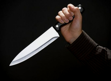 Crima in capitala: Tanara ucisa cu un cutit de bucatarie de catre concubinul mamei sale Crima in capitala: Tanara ucisa cu un cutit de bucatarie de catre concubinul mamei sale