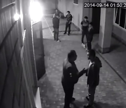 Camera de supraveghere. Ce se intampla cand zece barbati o hartuiesc pe sotia unui boxeur. Totul are loc in doua secunde