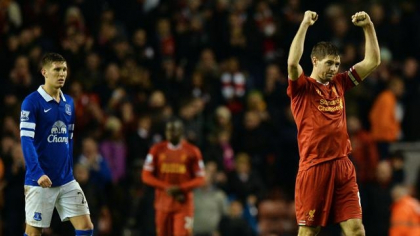 I-au demolat in derby. Liverpool a batut-o cu 4 la 0 pe Everton. Arsenal a clacat in campionat