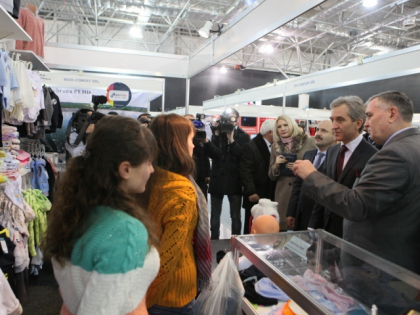 Unde e mancare, acolo e moldoveanul! Cum a fost inaugurata expozitia "Fabricat in Moldova" Unde e mancare, acolo e moldoveanul! Cum a fost inaugurata expozitia "Fabricat in Moldova"