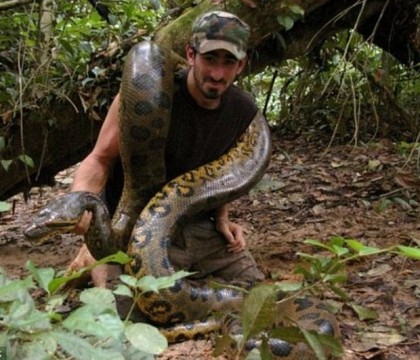 Experiment Discovery. Momentul in care biologul Paul Rosolie este mancat de viu de o anaconda gigant. VIDEO Experiment Discovery. Momentul in care biologul Paul Rosolie este mancat de viu de o anaconda gigant. VIDEO