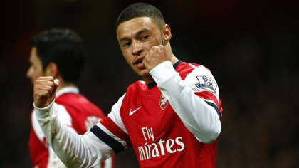 Arsenal Londra, din nou in fotoliul de lider. Golurile absolut superbe marcate de Chamberlain